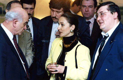 Министр экономики Е. Ясин и Таня Карацуба